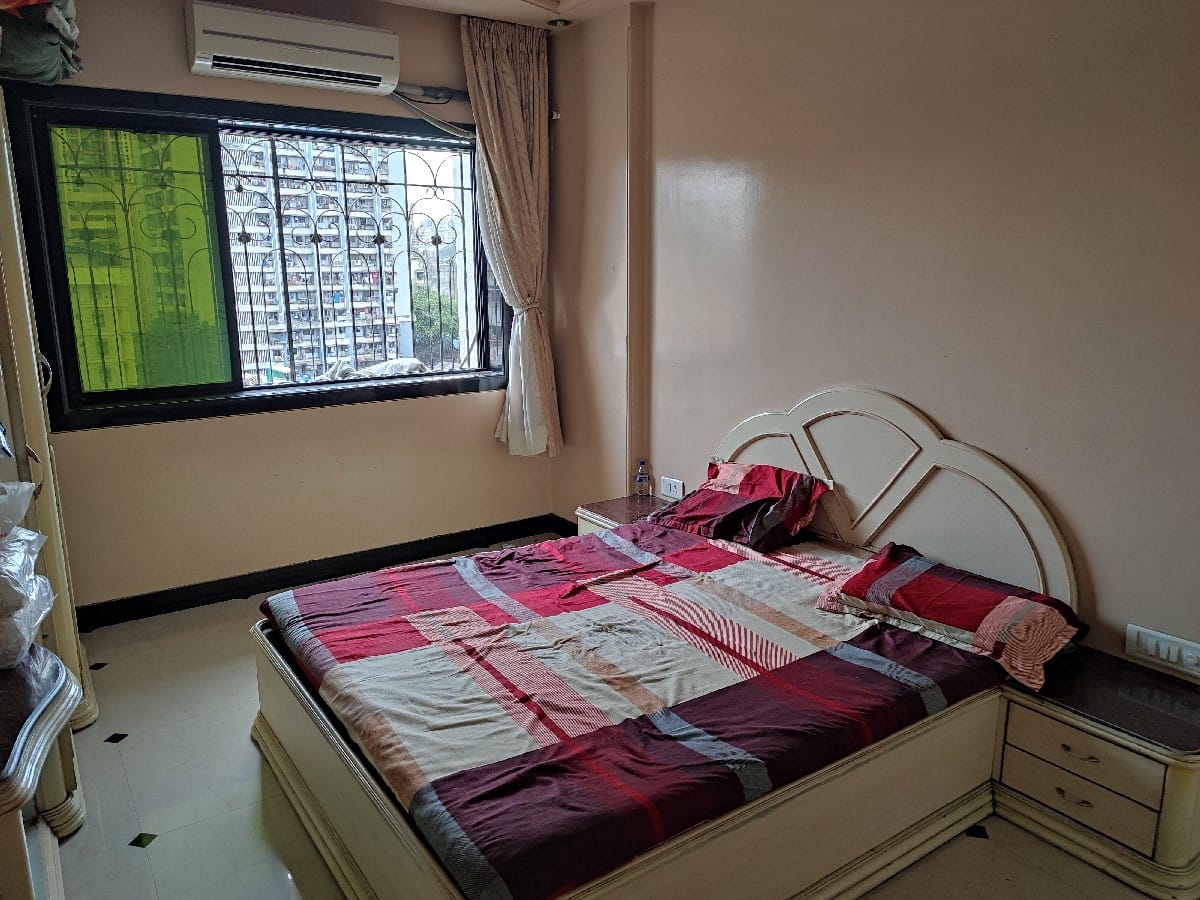 2 BHK Flat for Sale in Grant Road - Crystal Tower